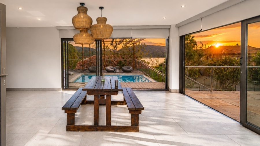 8 Bedroom Property for Sale in Birdwood Estate North West